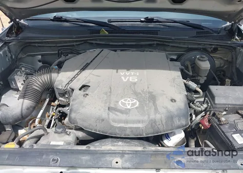 2007 Toyota Tacoma Base V6 z USA, uszkodzony, nr VIN 3TMLU42NX7M009202